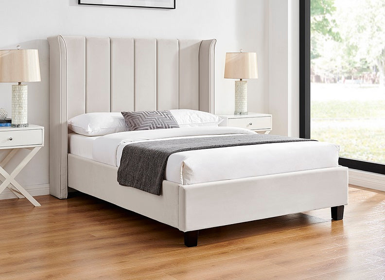 Colwood Natural Bedroom