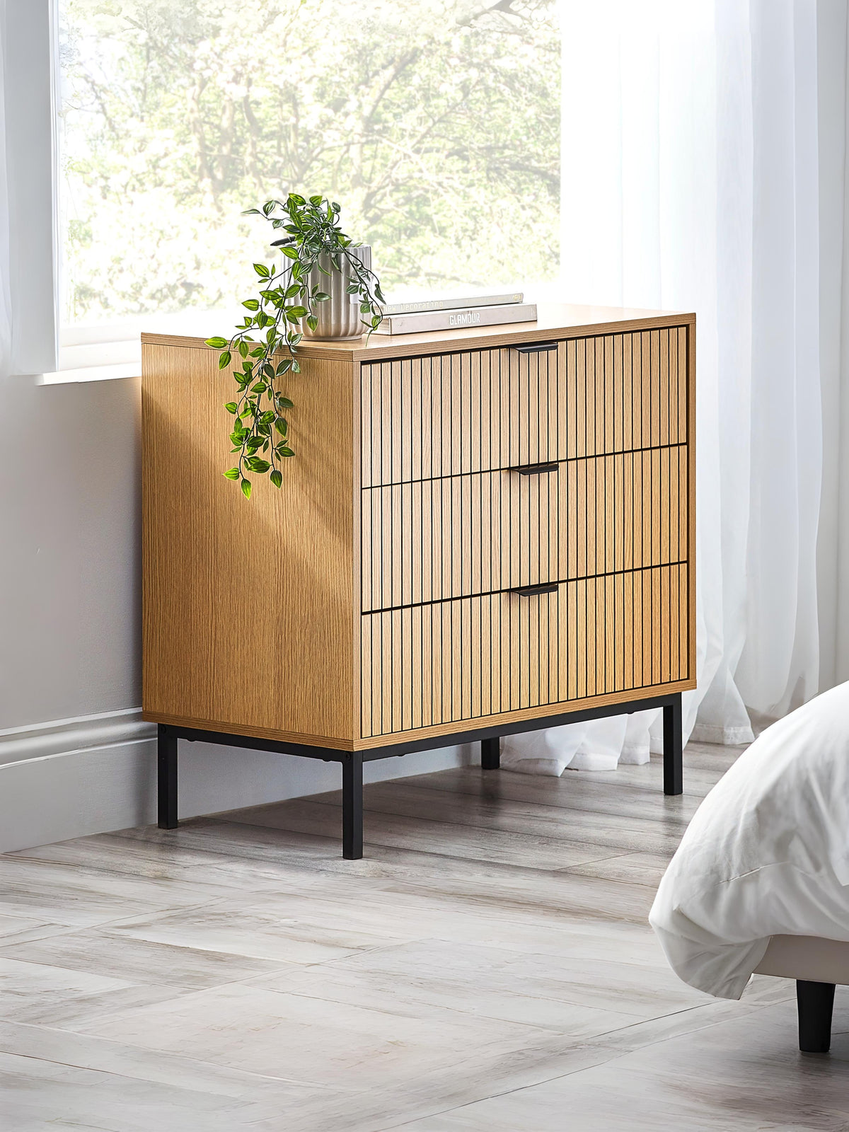 Sia 3 Drawer Chest (oos)