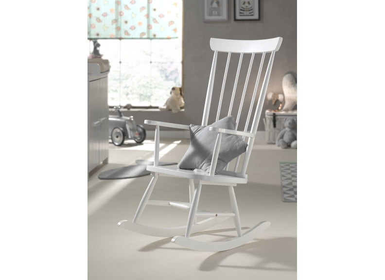 White Rocky Chair Room