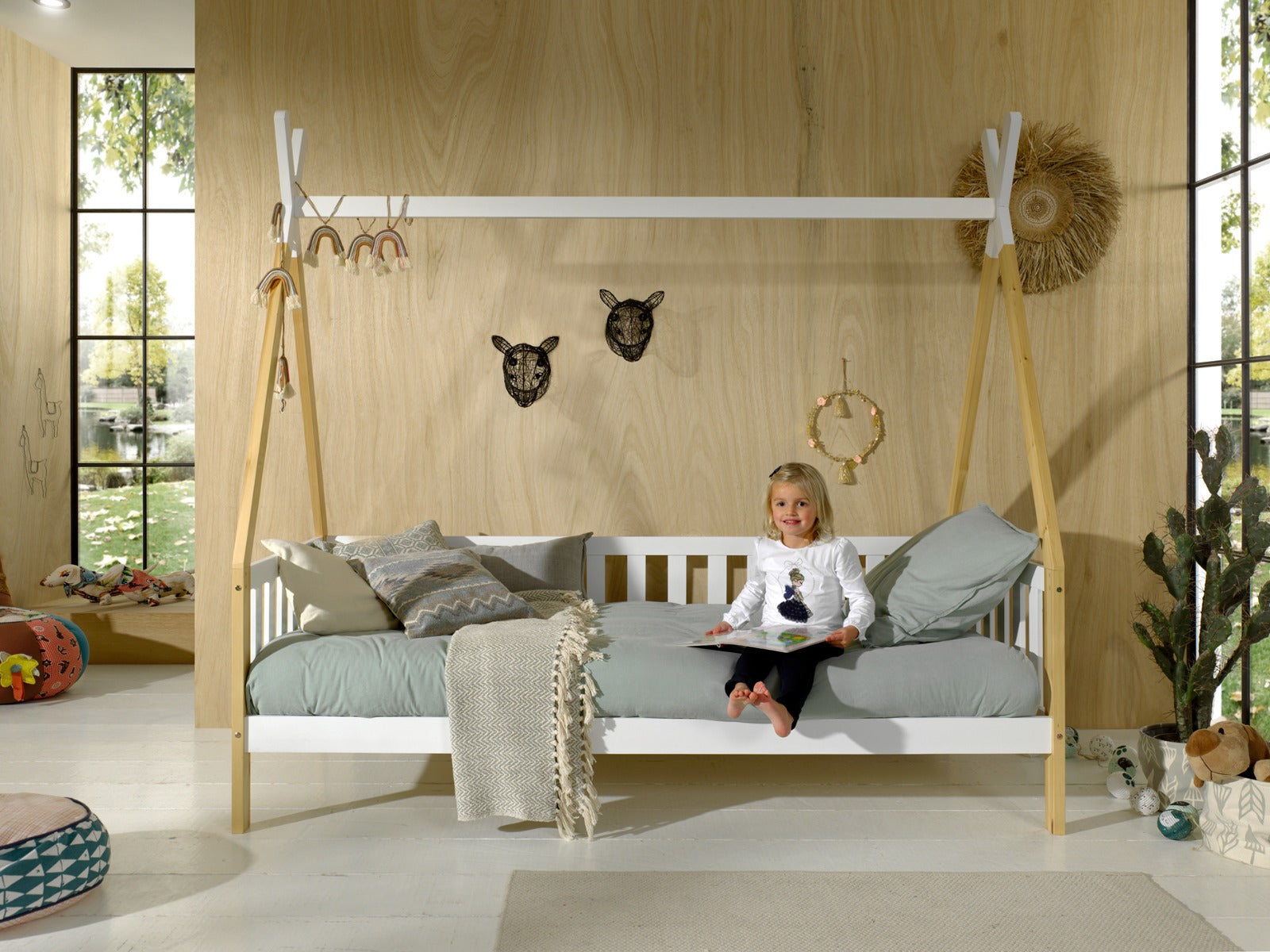 Tipi 'HK' Children's Bed With Balcony