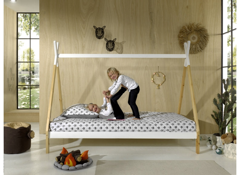 Tipi 'LP' Child's Bed (Euro Single-90x200cm)