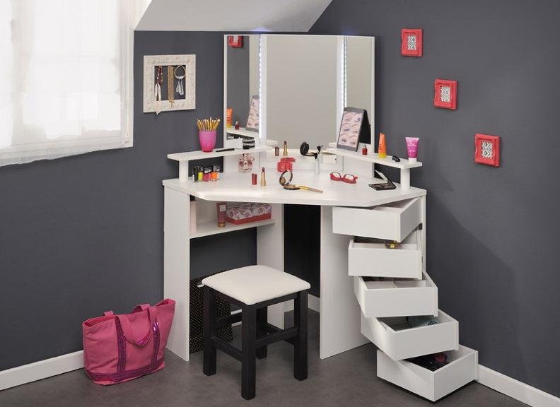 Volage Beauty Bar