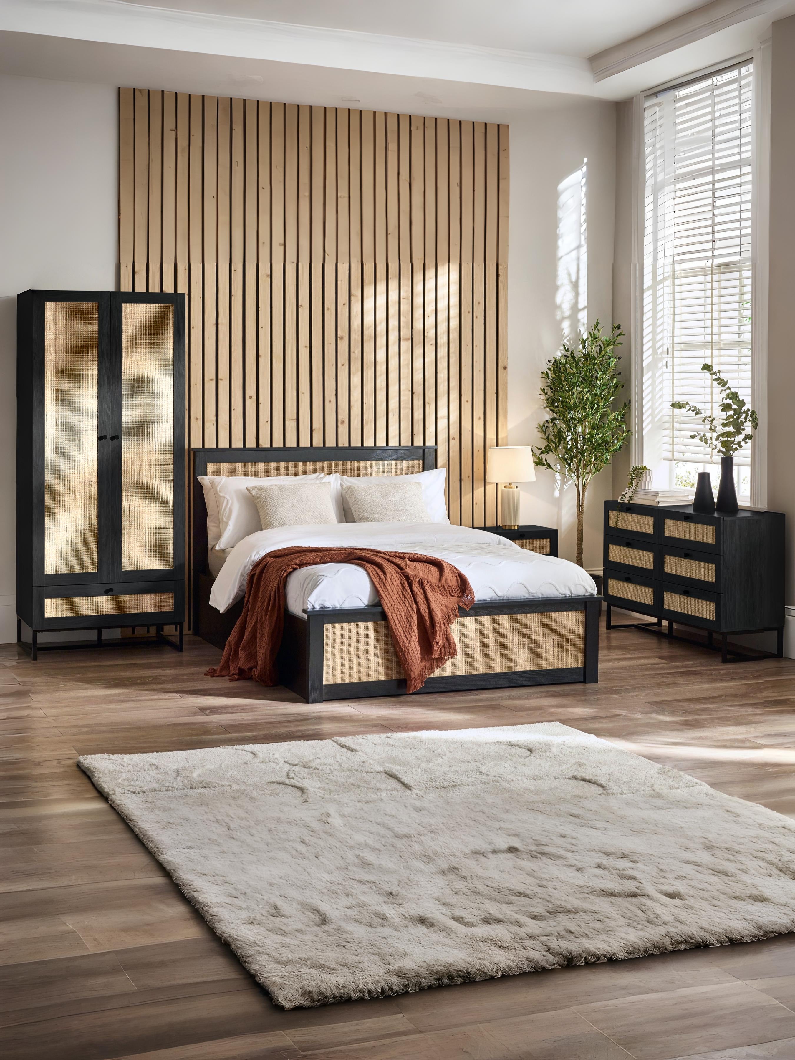 Padstow Ottoman 150Cm King Bed - Black