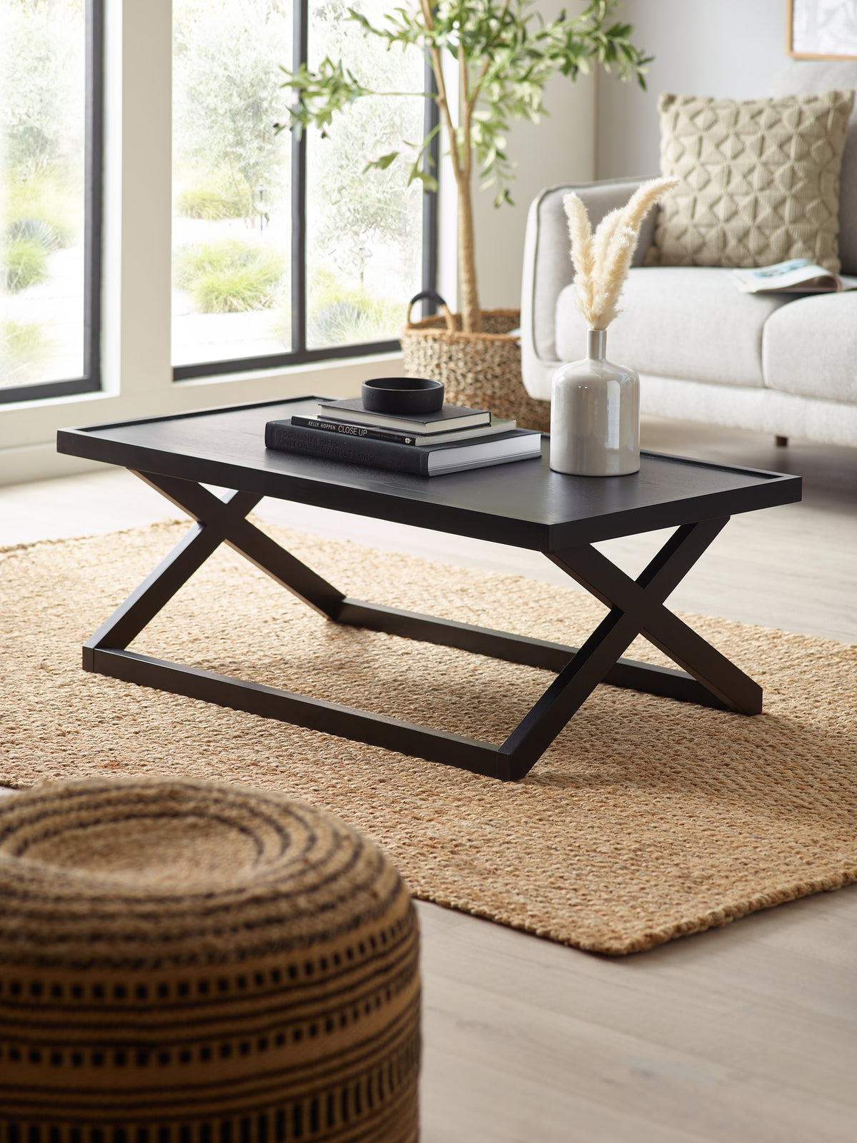 Haddon Black 110cm Coffee Table (oos)