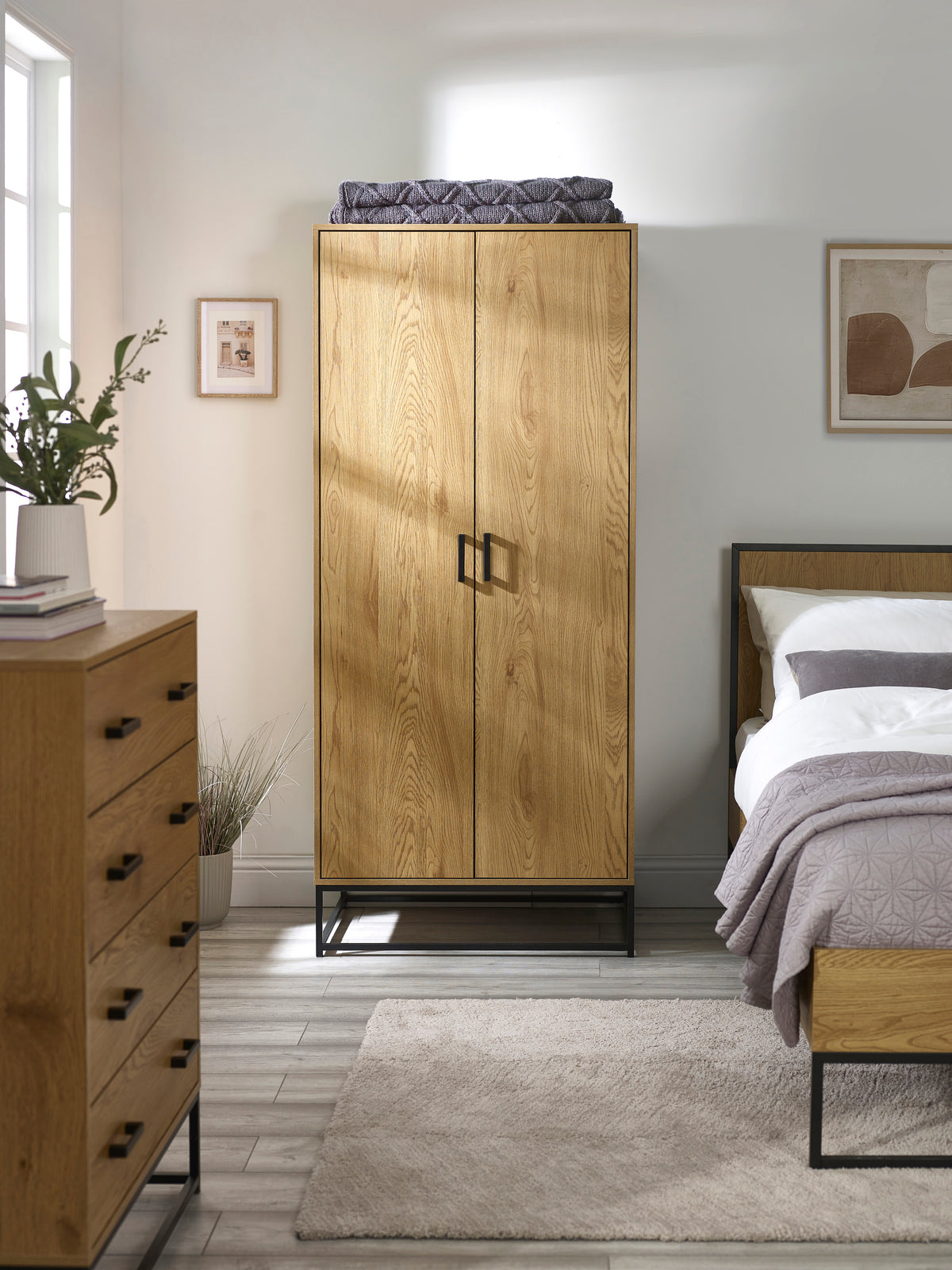 Harlow Light Oak Effect 2 Door Wardrobe (oos)