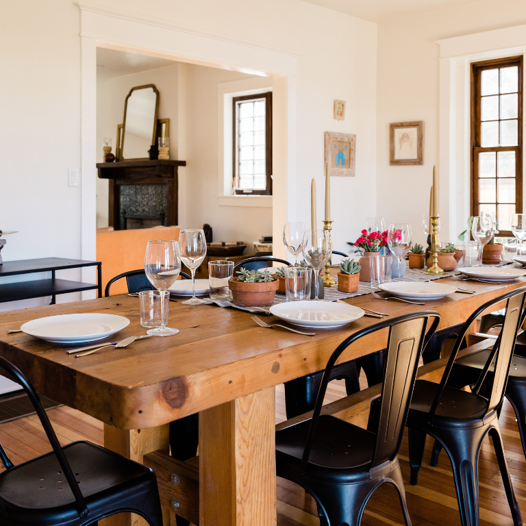 Choosing the right Dining Table: 6 Important Steps.